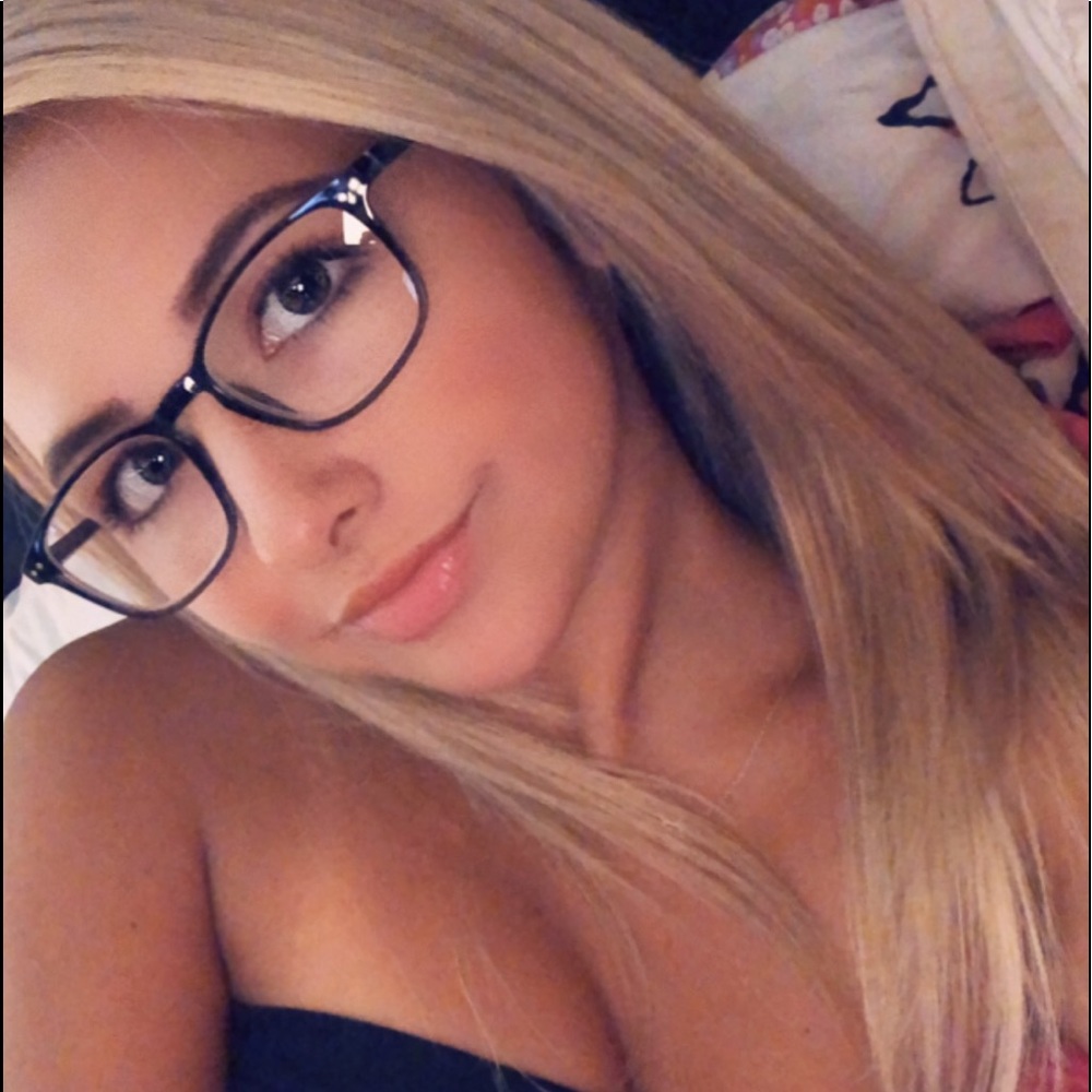 Meet your Posher, Hannah